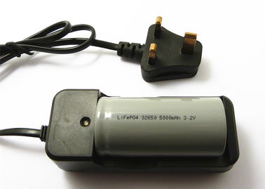 China Cargador de batería inteligente BRITÁNICO Lifep04, negro del cargador de batería 26650 18650 32650 proveedor